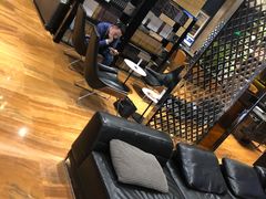 -武汉光谷广场杨家湾地铁站怡程酒店
