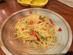 酸辣土豆丝-芳草地度假酒店·野炉中餐厅