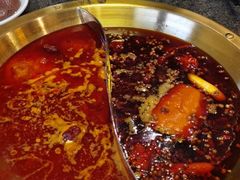 -小天鹅火锅·一线江景洪鼎旗舰店(洪崖洞店)