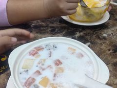 -黄师奶甜品店