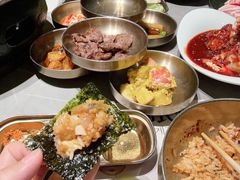 -草家酱蟹炭火烤肉店(珲春南路一店)