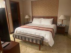 -汕尾巴黎半岛酒店