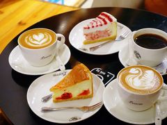 -LEO CAFE