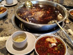 -肖肖酸萝卜鱼火锅(总店)