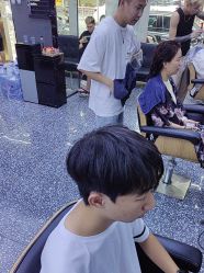 -藤野造型专业烫染接发