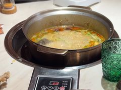 -喃喃椰·糟粕醋·椰子鸡火锅(七堡花园店)