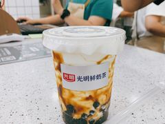 黑糖脏脏茶-光明新鲜屋·鲜乳茶(乾坤店)