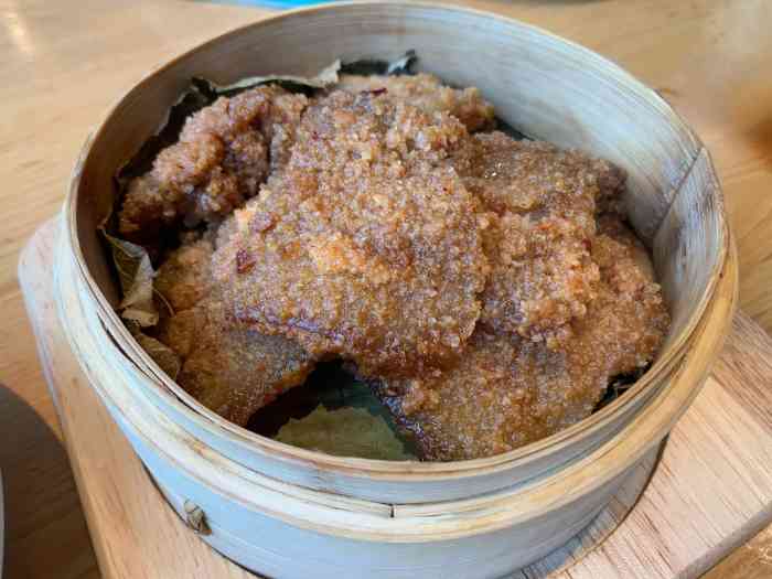 望湘园湖南菜(南京景枫店)-"地理位置在景枫3楼 室友过生日 提.