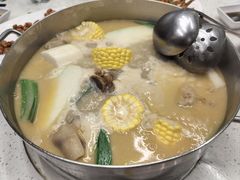 -肥仔文澳门猪骨煲(南京西路店)