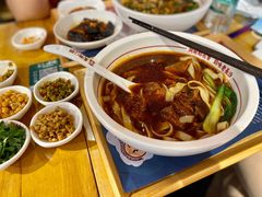 -呷佬·长沙手工米粉(金沙江路店)