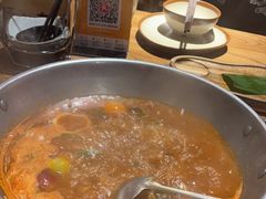 -野山舂·贵州现舂酸汤火锅(鸿通城店)