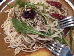 蒜香吞拿鱼意大利面-雕刻时光咖啡馆(交大店)