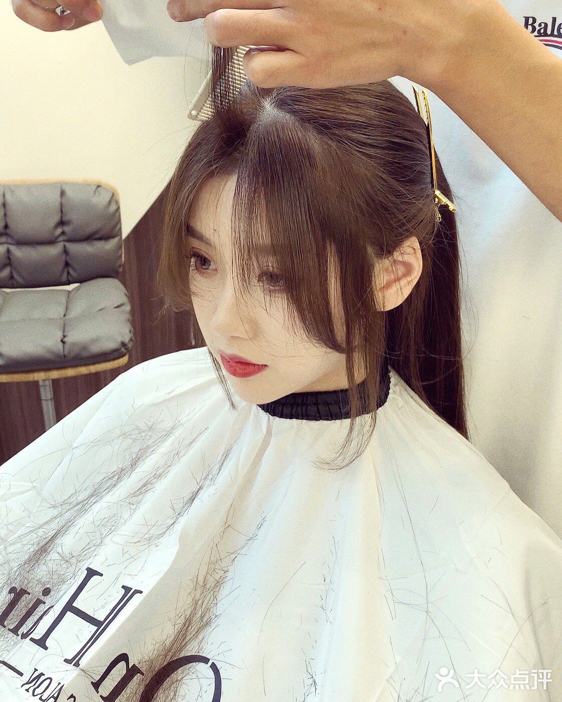 像这种长度在大颧骨的位置弧度的的刘海