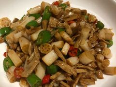 卜豆角炒藕尖-漓江又一軒·广西菜·桂林米粉(梅林店)