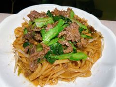 招牌湿炒牛河-潮泰牛肉火锅 · 创于1992年(车公庙店)