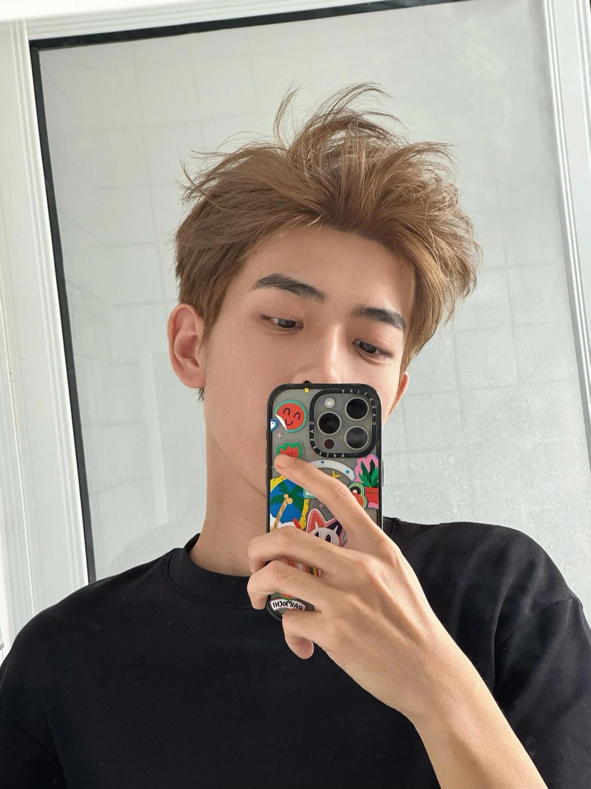 男生染发色必看 亚麻色还怪好看