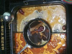 -老牌坊云南鱼豆花火锅(哈西万达店)