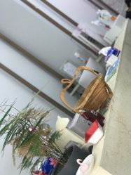 -茶发Salon·烫发染发理发