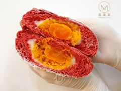肉松咸蛋黄麻薯欧包-美事客·面包·蛋糕·甜品(CBD店)