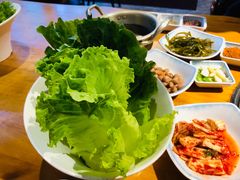 -唯成•韩国炭火烤肉 유성고기