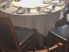 -八府香鸭·啫啫煲(华山路店)