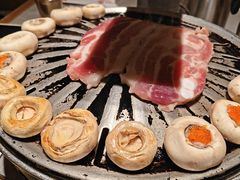 -草家酱蟹炭火烤肉店(珲春南路一店)