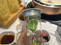 -洪氏嗨捞·广东猪肚鸡·椰子鸡火锅(西咸万象城店)