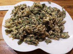 香椿炒蛋-小草大排档(北沙坡店)