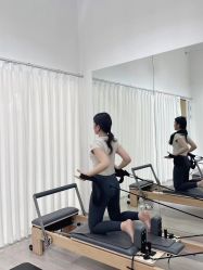 -小黑裙瑜伽·普拉提