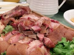 美味蹄髈-江南村酒家