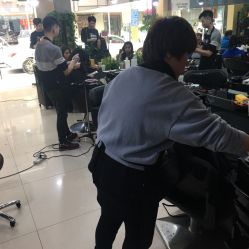 点击看大图 大厅-名品美发