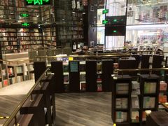-钟书阁(群光广场店)
