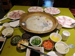 -颜氏双江清水鱼一养身火锅(磁器口店)