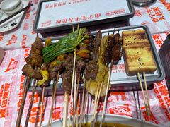-威记烧嘢·南宁烧烤·超级生牛(绿地店)