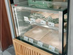面包甜点陈列柜-南宋胡记(杭州灵隐寺店)