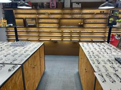 -罗伯特眼镜·蔡司官方授权(罗湖国贸店)