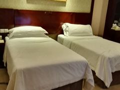 -维也纳酒店(深圳国际会展中心沙井上南店)