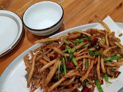 -快乐老家三鲜饺子东北菜(南六中路店)