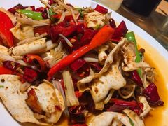 -大众跷脚牛肉馆·非遗传承单位(峨眉山店)