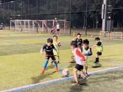 -Riverside河畔少儿足球培训(前滩店)