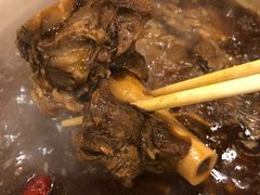 -亿诣蝎府炸酱面羊蝎子火锅(酷车小镇店)