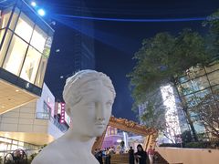 -中航城君尚购物中心