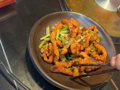 -阿瓦山寨·湘菜现炒·剁椒鱼头王(咸阳总店)
