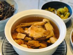 鲜人参炖凉山鸡-柴门头啖汤·经典川菜·慢火汤品(锦城万达店)