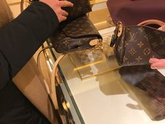 -卡迪威百货
