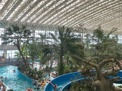 -龙脉温泉室内游泳馆