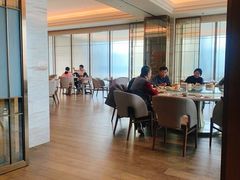 靠窗位-万荟轩海鲜·粤式点心自助餐厅(蓝海风万怡酒店)