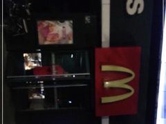 -麦当劳(洪山商场店)