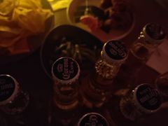 -FOUR PLAY BAR