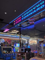 -卡通尼乐园(景枫中心店)